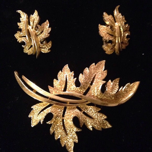 Brooch and earring set