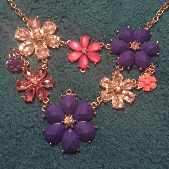 Flower necklace