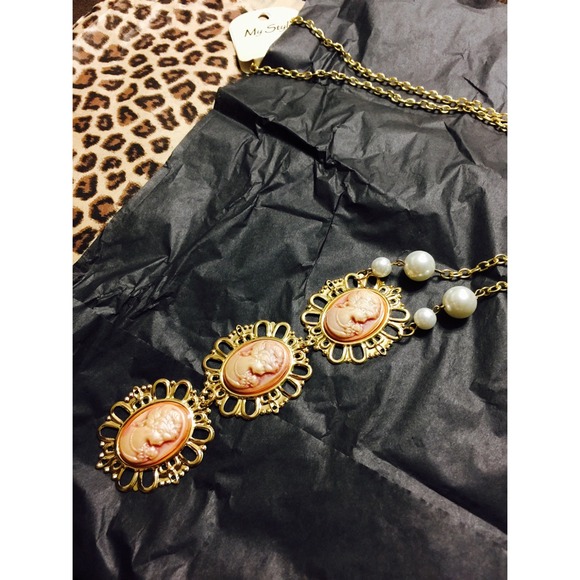 💔Sold💔 - Picture 2 of 4