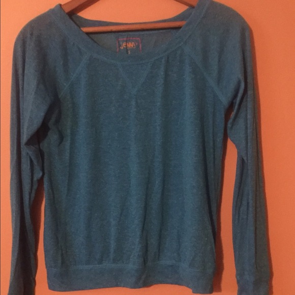 4 Jenni long sleeve shirts - Picture 2 of 2