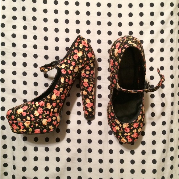 F21 New Floral Platform Marjanes size 8 - Picture 2 of 4