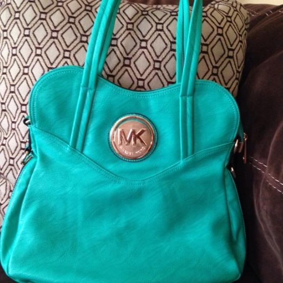 Gorgeous teal handbag👛👜👝
