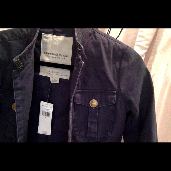 Coat - Picture 2 of 4