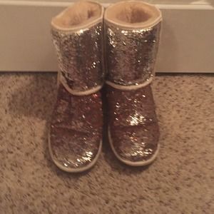 Color changing sequin uggs