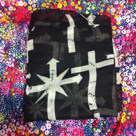 Black cross scarf.