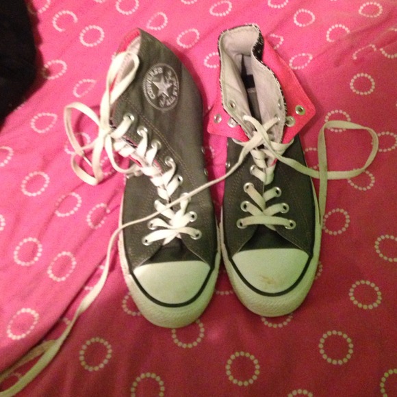 High-top grey converse