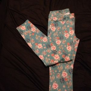 Floral skinny jeans size 9