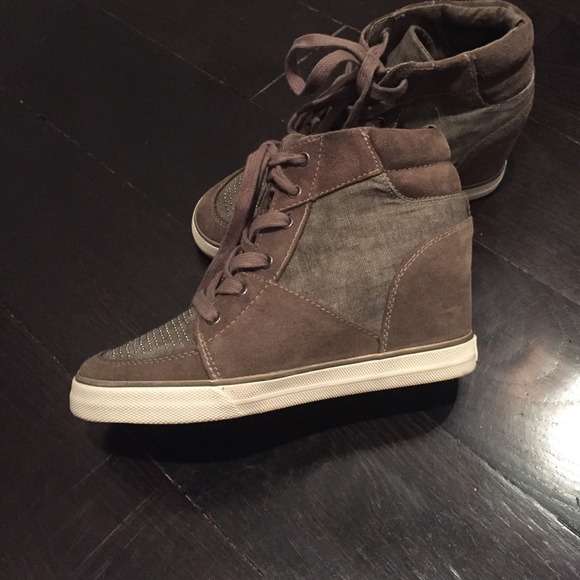 SOLD - Picture 2 of 4