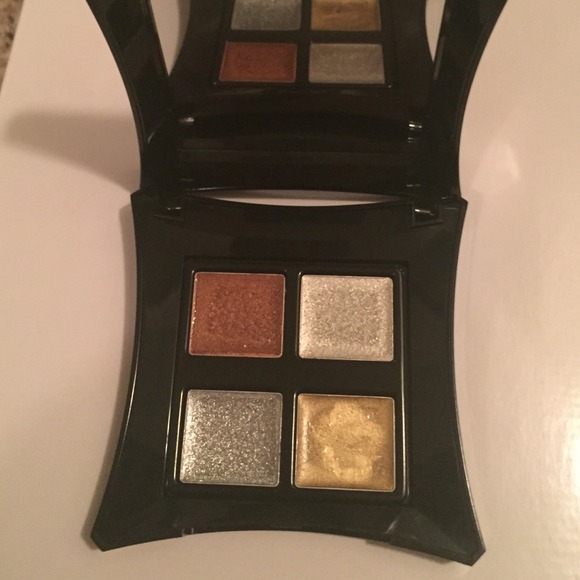 Illamasqua 4 color liquid metal palette