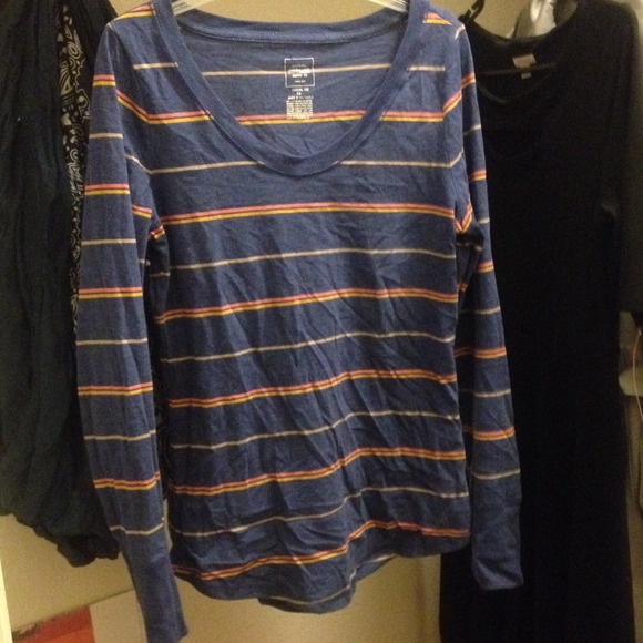 Long sleeve tee