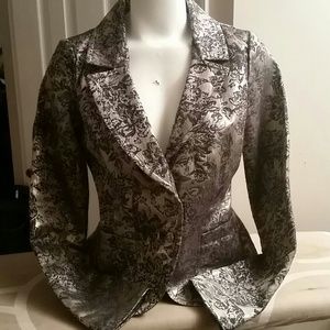 Host Pick 🎈🎈🎈🎈Cache Jacket w/ Rhinestones