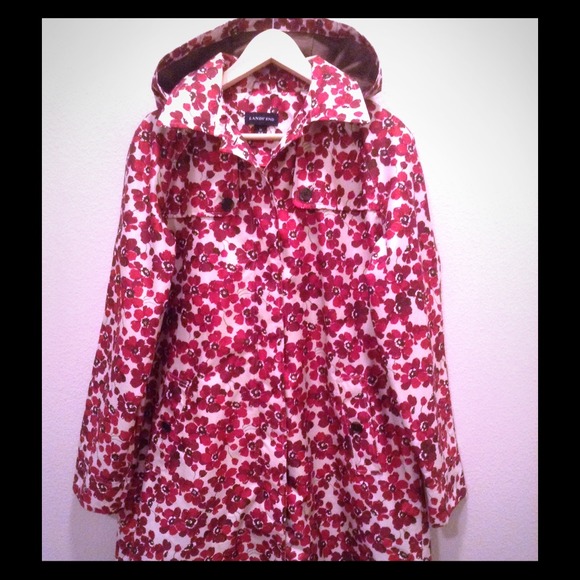 SALE💕Lands End Floral Costal Rain Coat