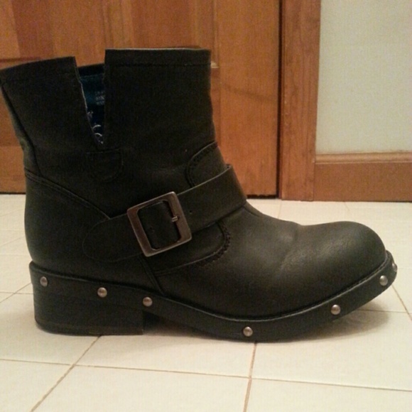 Ankle motorcycle boots