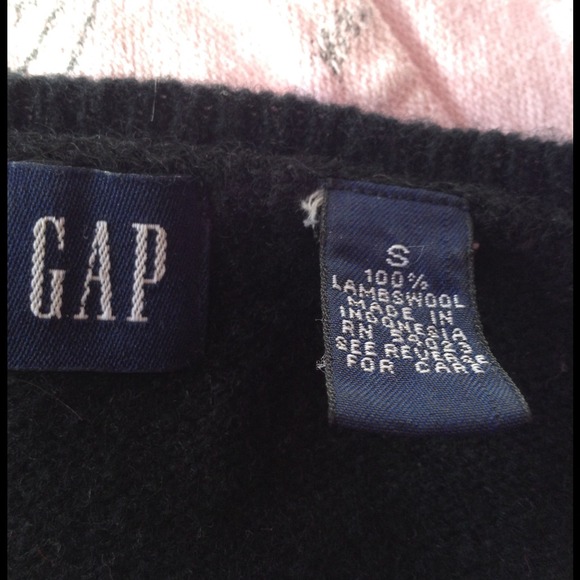GAP LAMBSWOOL SWEATER NWOT S - Picture 4 of 4