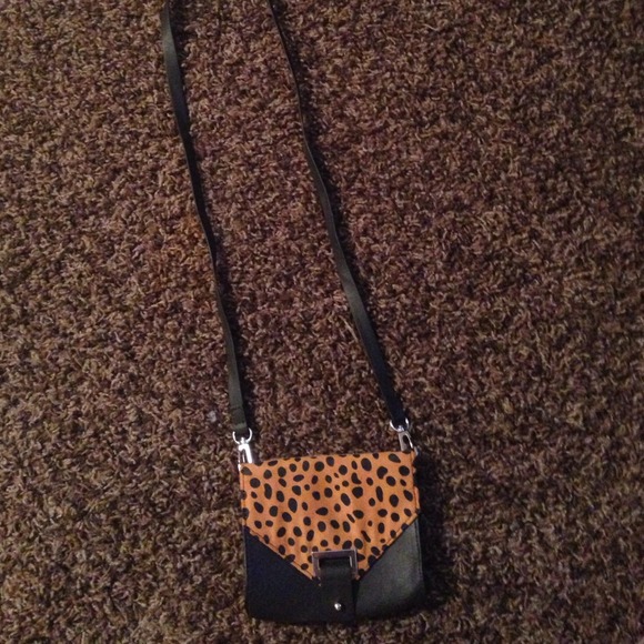 Small cheetah crossbody