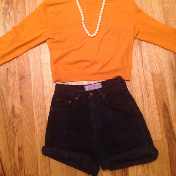 dark blue distressed high waisted jean shorts