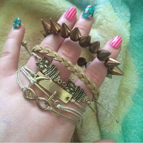 Bracelet Bundle 😊💕 - Picture 3 of 4