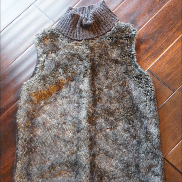 Fur front (alpaca) T-neck Blouse