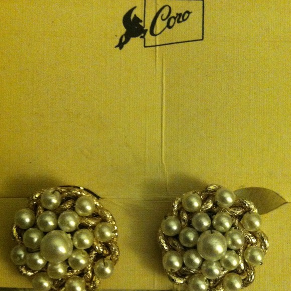 CORO ON ITS ORIGINAL PAPER BOARD - Picture 2 of 3