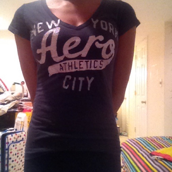 V-neck Aeropostale Tee