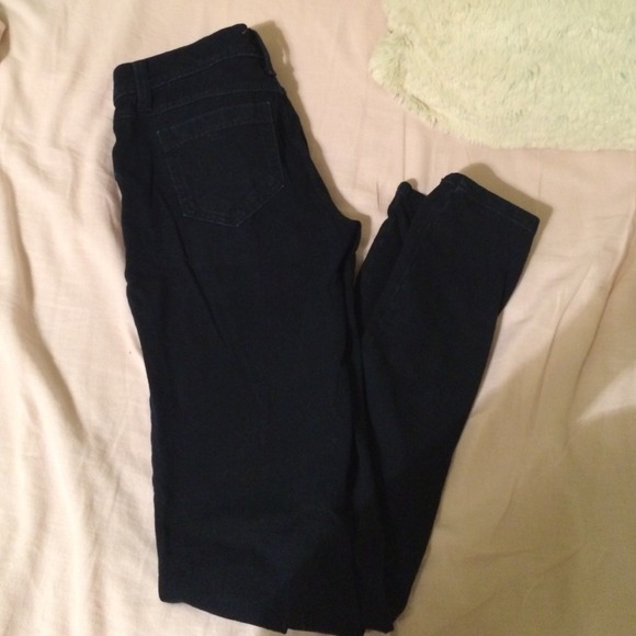 Navy blue straight leg jeggings!