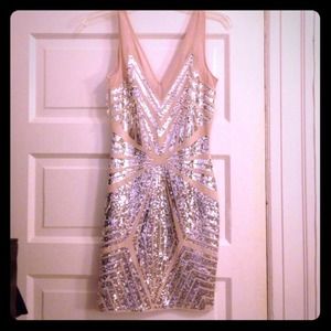 🎉New Years Essential-Sparkly Show Stopper! NWOT
