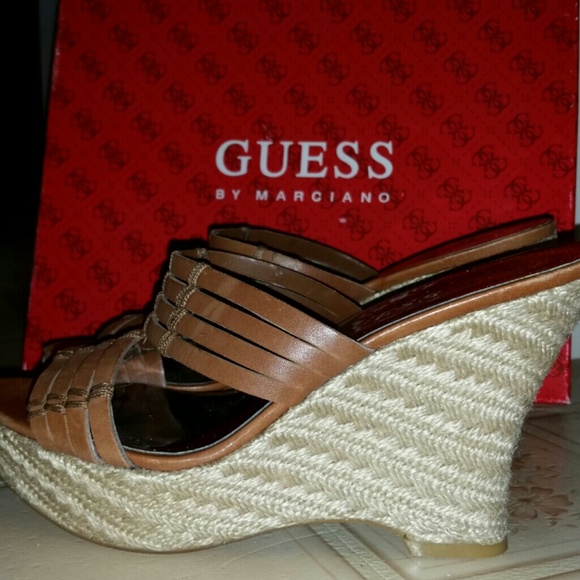 Guess wedges (brown)
