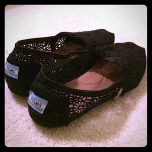 Black Lace Toms
