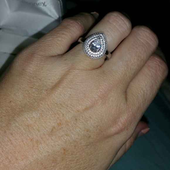 Berricle pear shaped sterling ring size 6