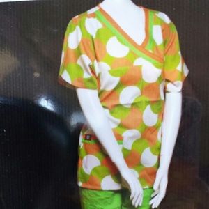 Scrub top