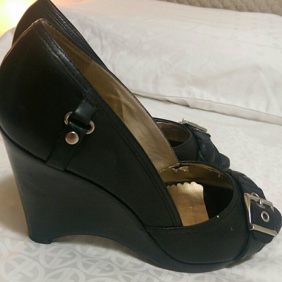 jessica simpson black wedge shoes