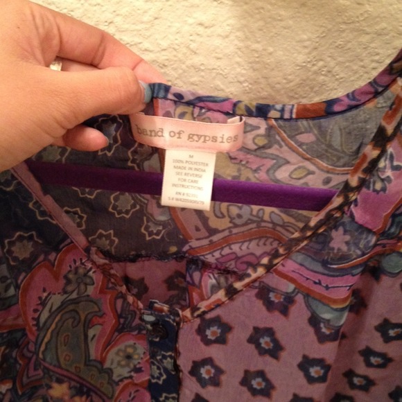 Sheer band of gypsies top - Picture 2 of 2