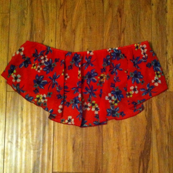 Strapless crop top