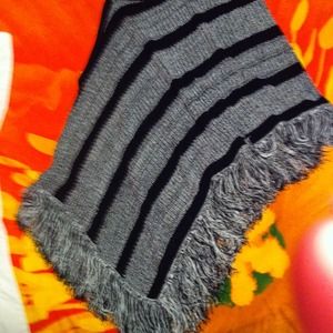 Bebe asymmetrical poncho