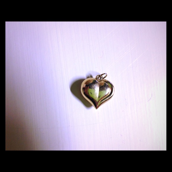 Puffed heart pendant 14k