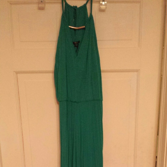 Beautiful long flowing green dress - Picture 4 of 4