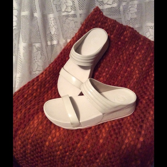 White Fit Flops- NWOT