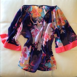 🚫SOLD on ebay🚫 Express Kimono-Inspired Top