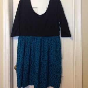 3/4 sleeve teal leopard print dress