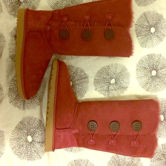 Tall Bailey Button Uggs! 100% authentic!