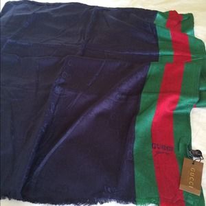 Bundle 3 scarves 25% off