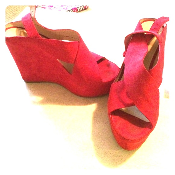 Barely worn Dolce Vita Red suade wedges!