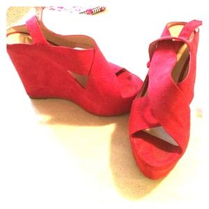 Barely worn Dolce Vita Red suade wedges!