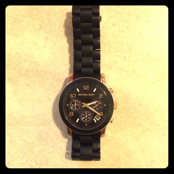 Michael Kors black watch with Gold detail