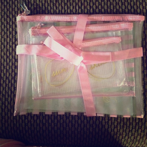 Set of 3 bags