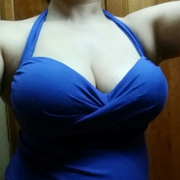●● SOLD●●Victoria Secret Top.