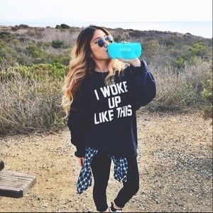 I WOKE UP LIKE THIS SWEATSHIRT 😍