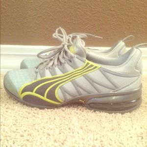 Puma running shoes! Size 7 only worn once!