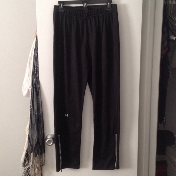 Sold!! New Under Armour Cold Gear Pants