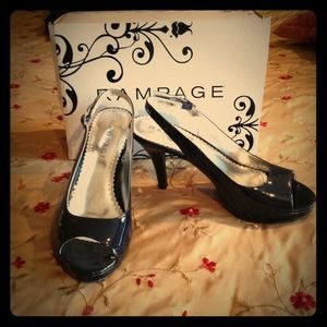Rampage size 8 1/2 navy patent open toe &heel shoe